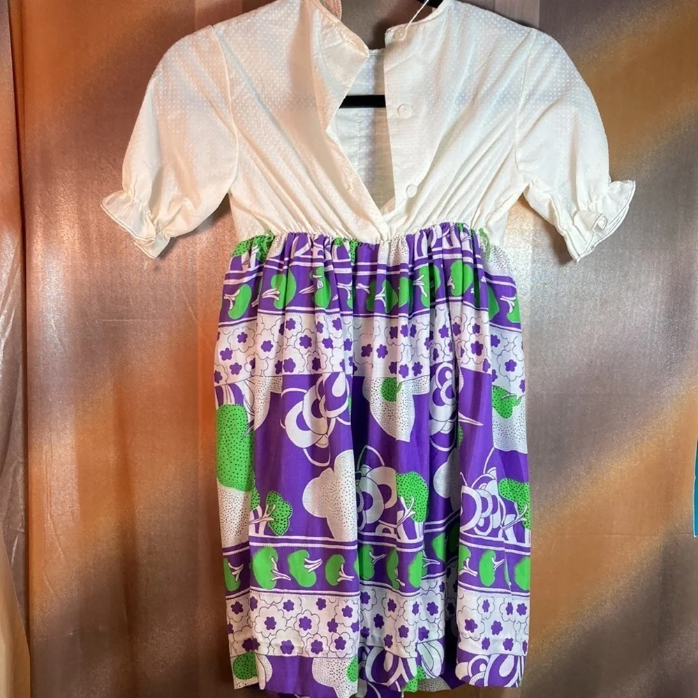 Vintage child size 10 NWT dress with 30” chest. “Arlene‎ Airess” 30” length. 120